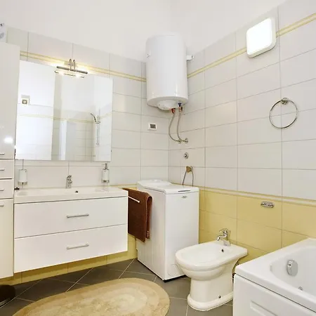 Apartment Toni